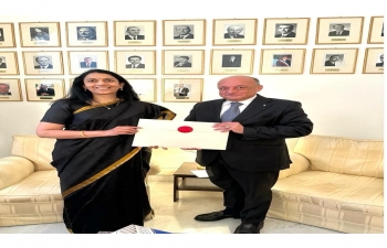 Ms Vani Rao presented a copy of her Letter of Credentials to H.E. Mr. Gherardo Amadozzi, Acting Chief of Protocol in the Italian Foreign Ministry (April 5, 2024)